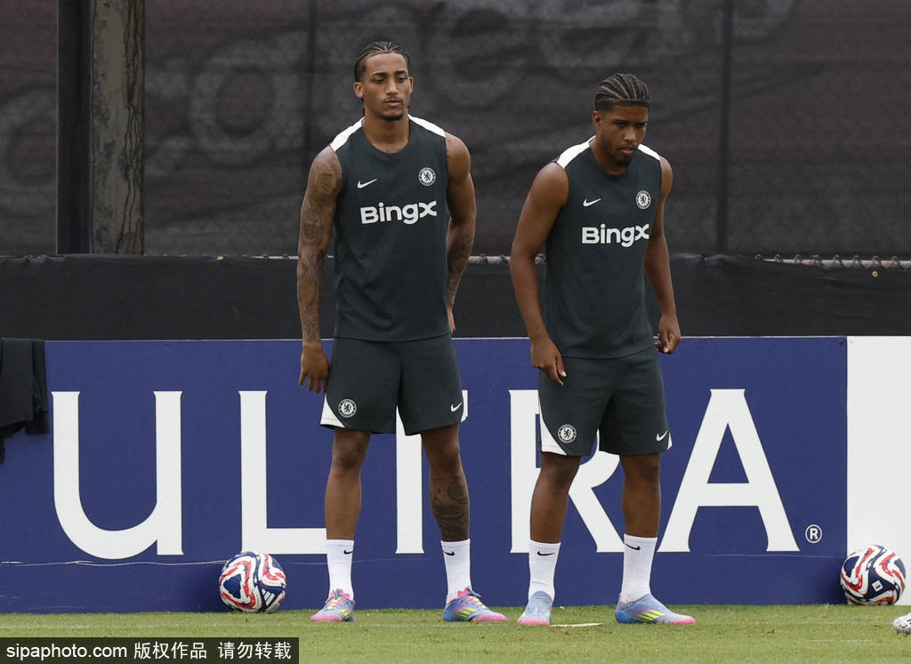 切尔西豪赌转会市场：加纳乔与西蒙斯加盟悬念揭晓